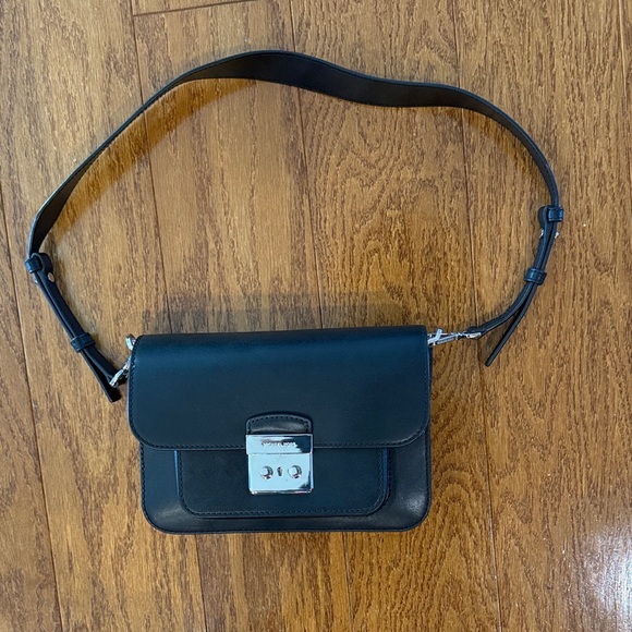 Michael Kors Black Crossbody Bag - Picture 1 of 3